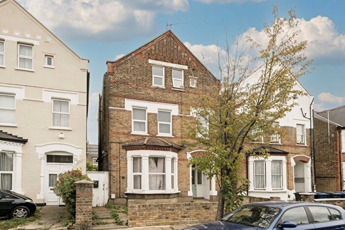 Studio To Rent In Albany Road, London, W13