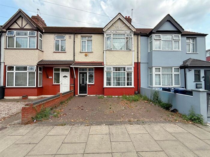 3 Bedroom Terraced House For Sale In Ranelagh Road, Southall, UB1