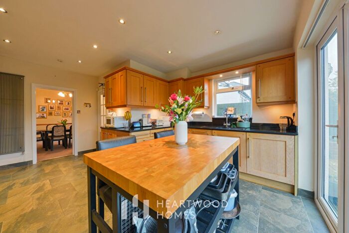 3 Bedroom Semi-Detached House For Sale In White Horse Lane, London Colney, St. Albans, AL2