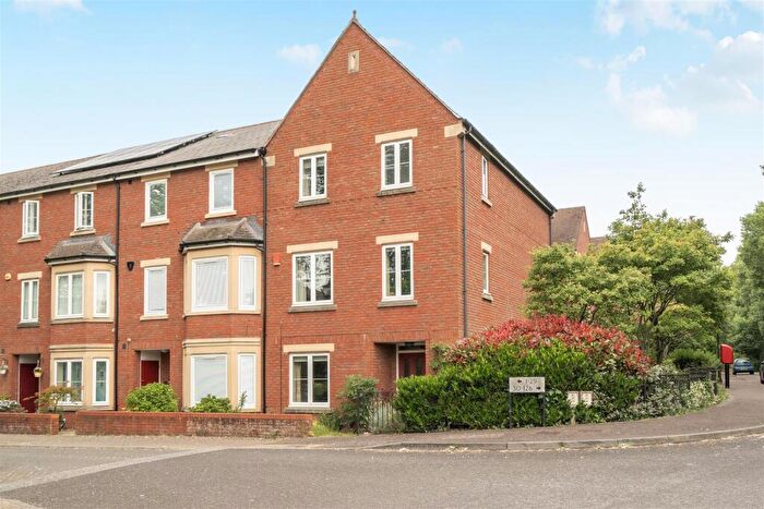 4 Bedroom Terraced House For Sale In Gras Lawn, Exeter, EX2