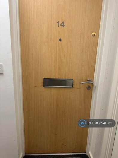 2 Bedroom Flat To Rent In West Point, Sheffield, S1