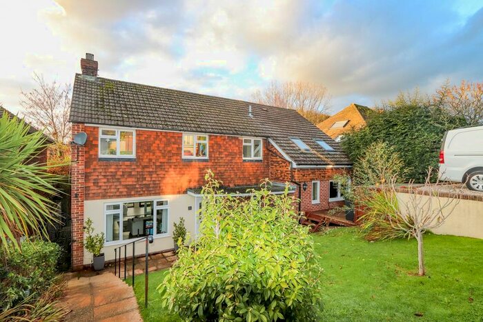 4 Bedroom Detached House For Sale In Gorselands, Sedlescombe, Battle, TN33