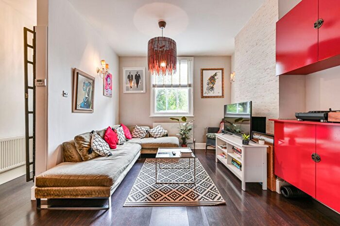 3 Bedroom Terraced House For Sale In Derbyshire Street, Bethnal Green, London, E2