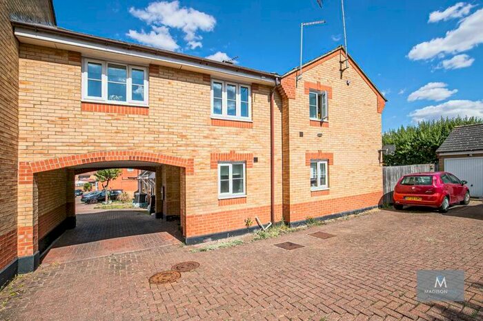 1 Bedroom Property To Rent In Beech Close, Loughton, IG10