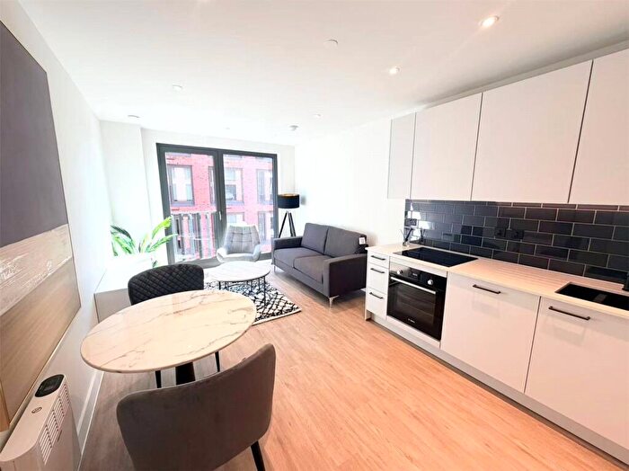 1 Bedroom Apartment To Rent In Glasswater Locks, Pitt Street, Birmingham, B4