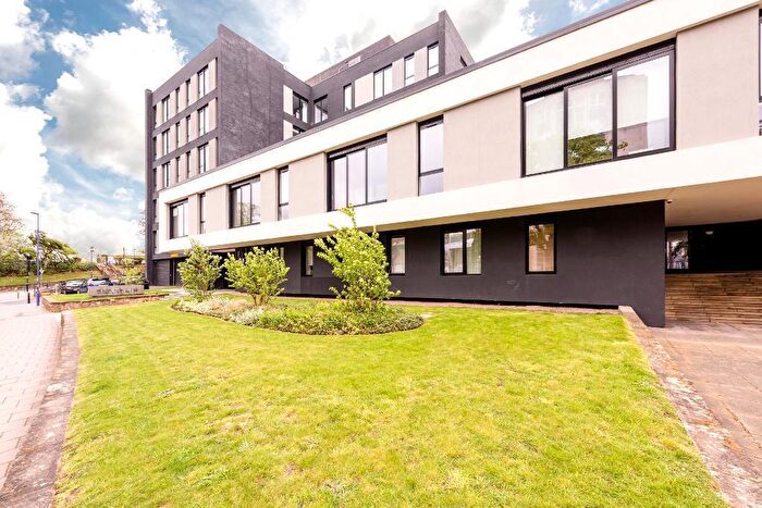 2 Bedroom Apartment For Sale In Bournville Lane, Bournville, Birmingham, West Midlands, B30