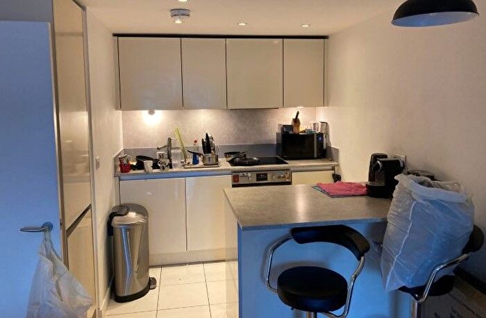2 Bedroom Flat For Sale In Flat Madison Building, Blackheath Road, London, SE10