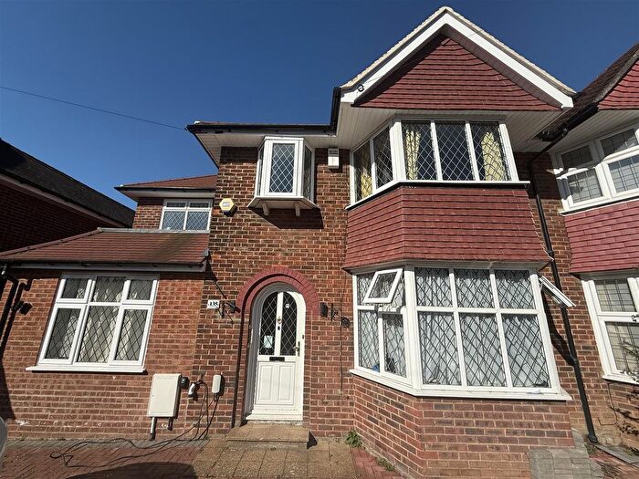 Studio To Rent In Salmon Street, London, NW9