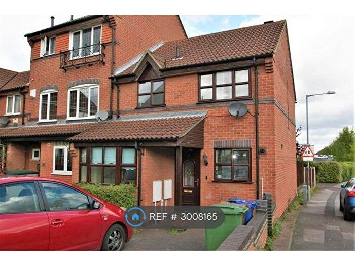 3 Bedroom End Of Terrace House To Rent In Clifford Road, Grays, RM16
