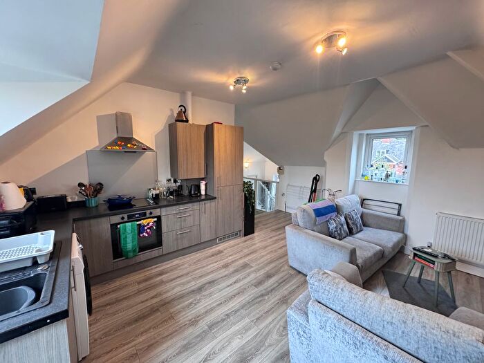 2 Bedroom Flat To Rent In Mansfield Road, Nottingham, NG5
