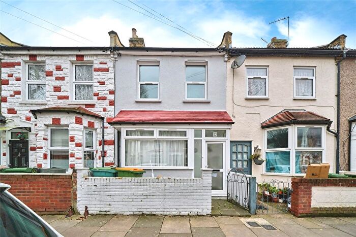 3 Bedroom Detached House For Sale In Meath Road, London, E15