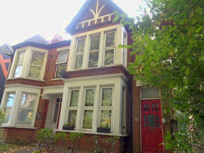 1 Bedroom Flat To Rent In Victoria Avenue, Southend-On-Sea, SS2