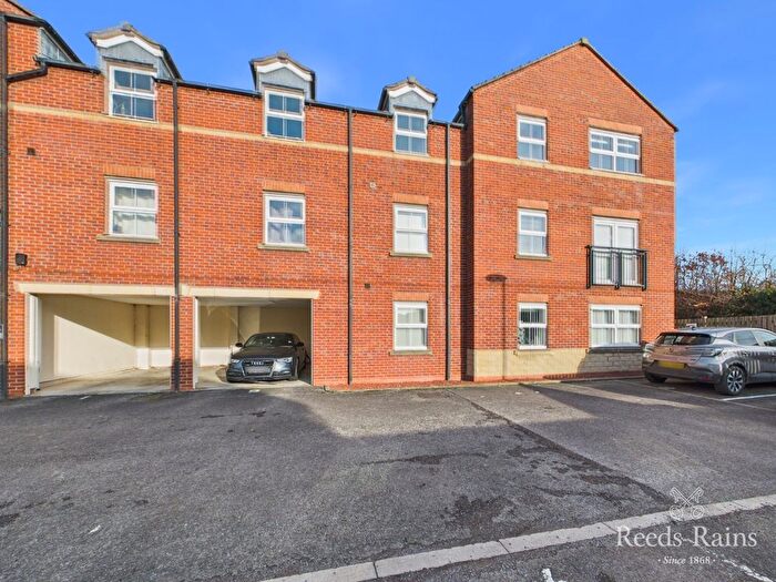 2 Bedroom Flat For Sale In Priory Road, Hull, East Yorkshire, HU5