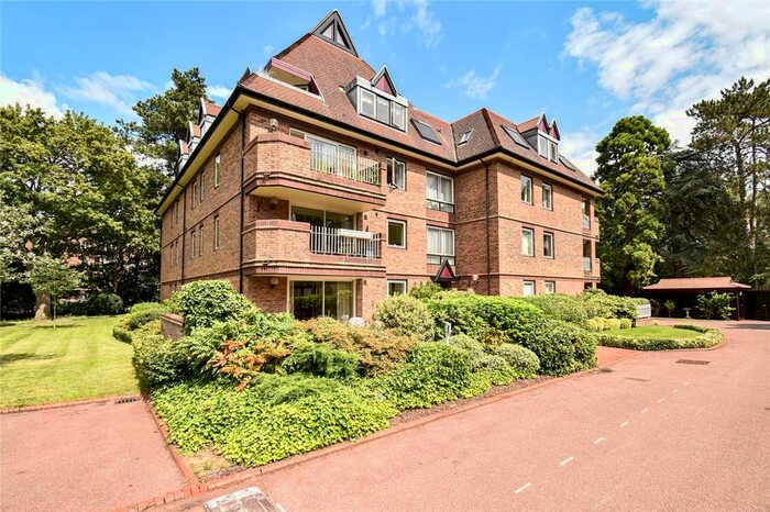 3 Bedroom Flat To Rent In The Oasthouse, Pinehurst South, Grange Road, Cambridge, CB3