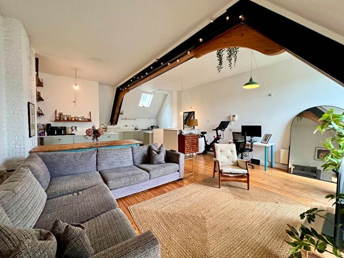 2 Bedroom Flat For Sale In Schoolhouse Yard, Bloomfield Road, Woolwich, London, SE18