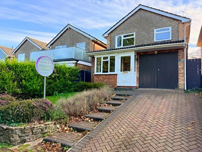 3 Bedroom Detached House For Sale In Sunningdale, Hythe, Southampton, SO45