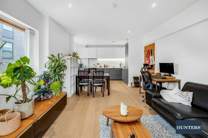 2 Bedroom Flat To Rent In Kingsland Road, London, E2