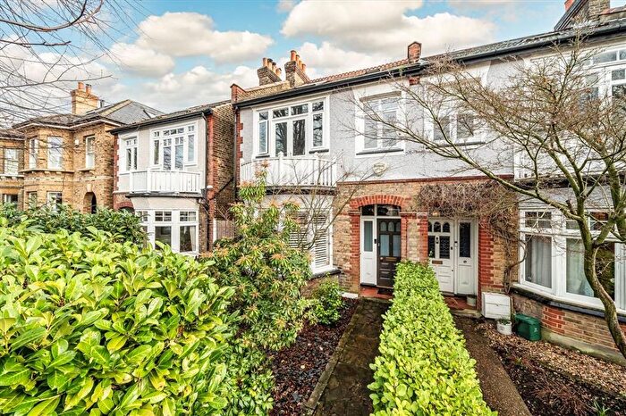 4 Bedroom Property For Sale In Holmesdale Road, Teddington, TW11
