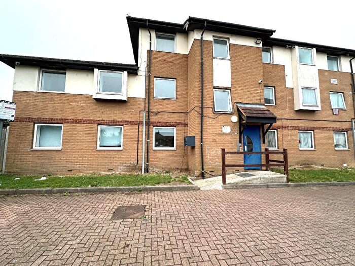 1 Bedroom Flat For Sale In Milliners Court, Milliners Way, Biscot, Luton, LU3