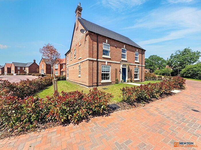 4 Bedroom Detached House For Sale In Summers Road, Hugglescote, LE67