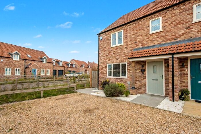 3 Bedroom End Of Terrace House For Sale In Hall Road, Clenchwarton, PE34