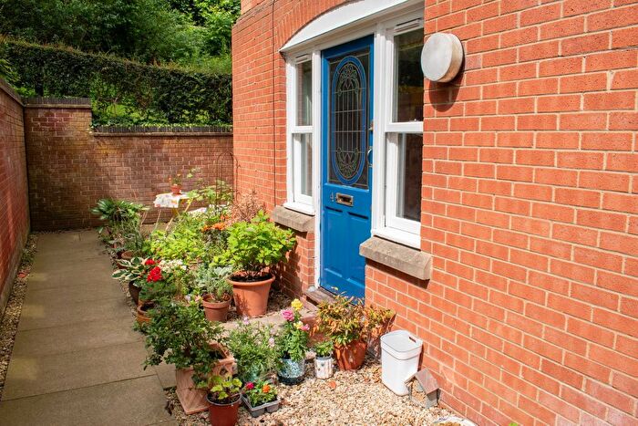 1 Bedroom Flat For Sale In Worcester Road, Malvern, Worcestershire, WR14