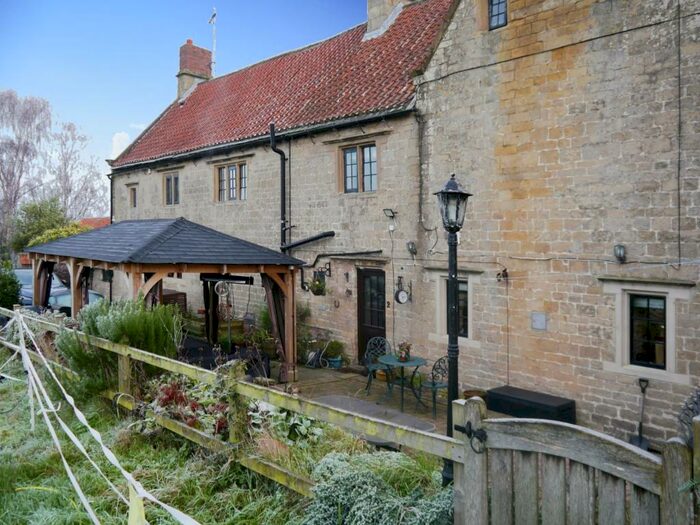 2 Bedroom Manor House For Sale In Scarcliffe Lanes, Mansfield, NG20