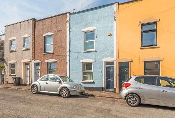 2 Bedroom Detached House For Sale In The Nursery, Bristol, Somerset, BS3