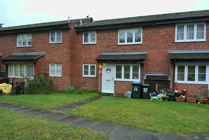 1 Bedroom Terraced House To Rent In Sycamore Walk, Englefield Green, Egham, TW20