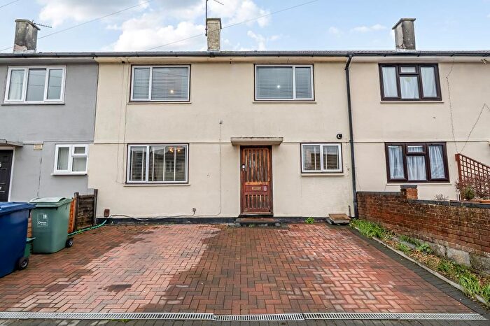 3 Bedroom Terraced House For Sale In Minchery Road, Littlemore, OX4