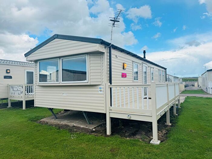 2 Bedroom Caravan For Sale In Willerby Caledonia, Alberta Holiday Park, Faversham Road, Whitstable, Kent, CT5