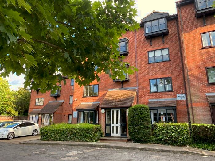 1 Bedroom Flat To Rent In St. Ann's Road, London, N15