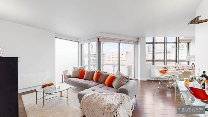 2 Bedroom Apartment To Rent In Lawrence House, City Road, Clerkenwell, London, EC1V