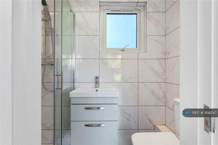 4 Bedroom Maisonette To Rent In Thistlewaite Road, London, E5