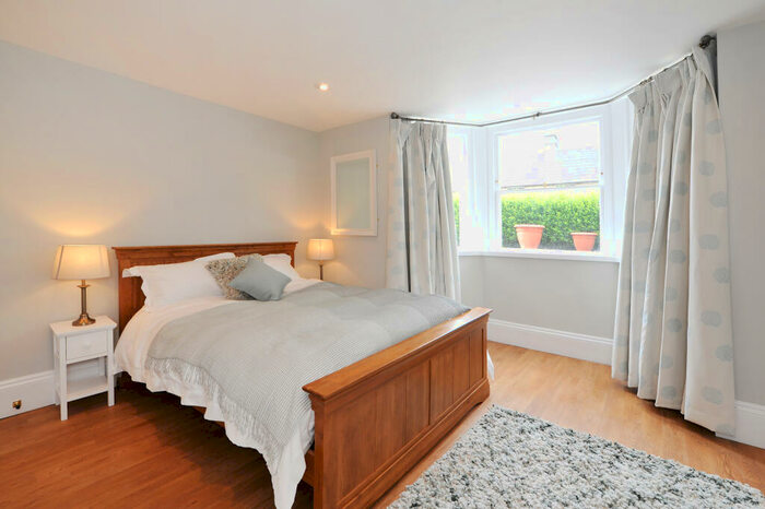 1 Bedroom Apartment To Rent In Garden Flat, Bath, Somerset, BA2