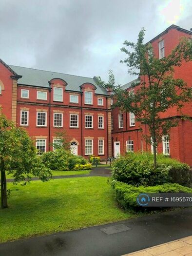 2 Bedroom Flat To Rent In Springhill Court, Liverpool, L15