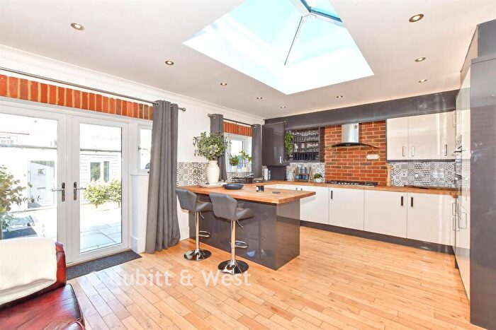3 Bedroom Terraced House For Sale In Sunningdale Road, Portsmouth, Hampshire, PO3