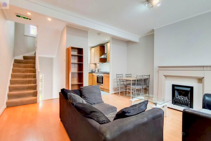3 Bedroom Terraced House To Rent In Chaseley Street, London, E1