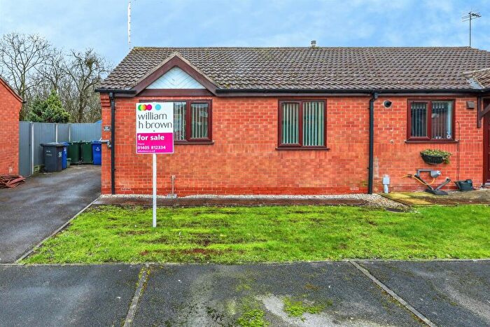 2 Bedroom Semi-Detached Bungalow For Sale In St. Georges Road, Thorne, Doncaster, DN8