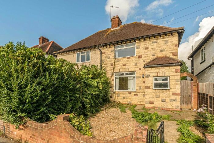 4 Bedroom Semi-Detached House To Rent In Rosebery Road, Kingston, KT1