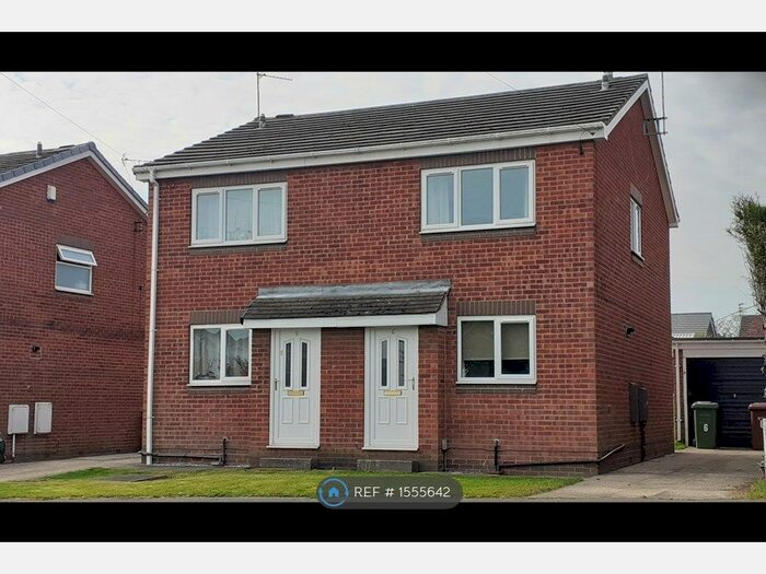 2 Bedroom Semi-Detached House To Rent In Barnstone Vale, Wakefield, WF1