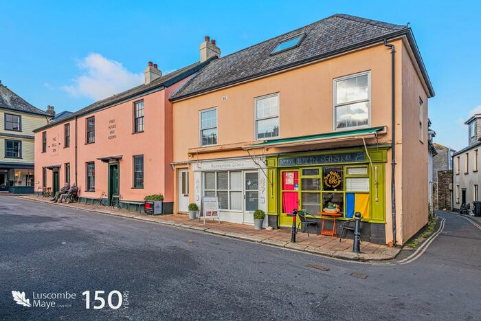 2 Bedroom Flat To Rent In Rotherfold, Totnes, TQ9