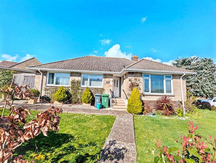 3 Bedroom Detached Bungalow For Sale In Gregory Close, Pondwell, PO33