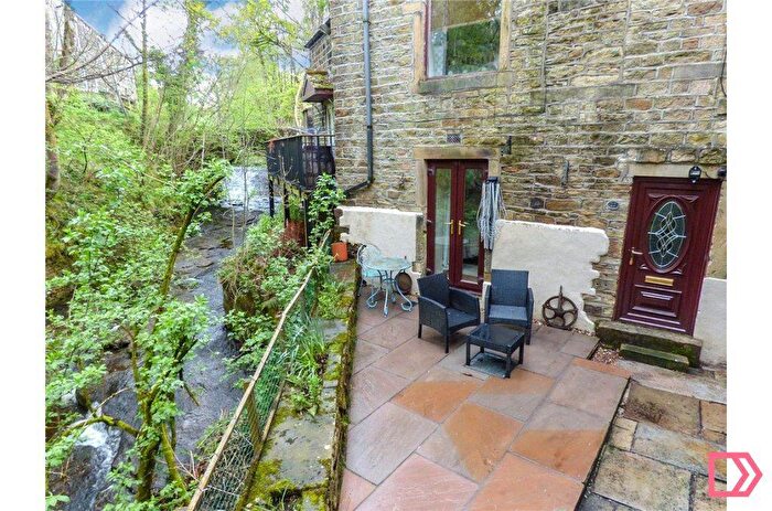 1 Bedroom Flat To Rent In Goose Eye, Keighley, West Yorkshire, BD22