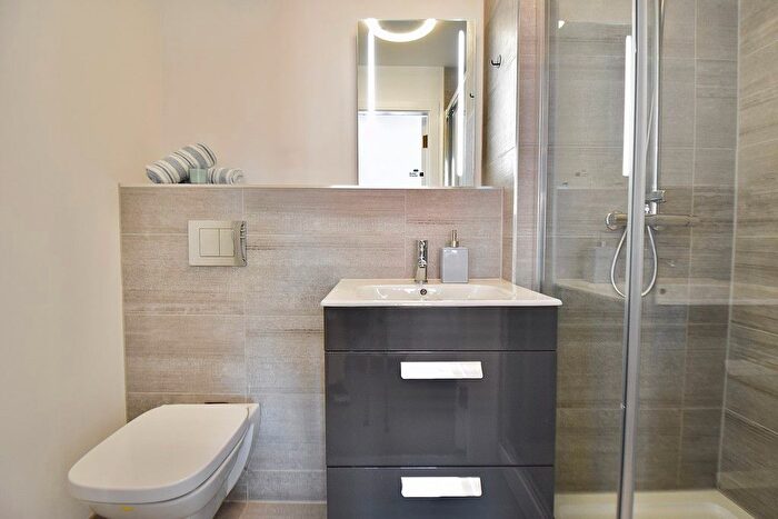 1 Bedroom Flat To Rent In Briggate, Leeds, LS1