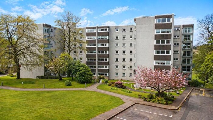 3 Bedroom Flat For Sale In Norwood Park, Bearsden, G61