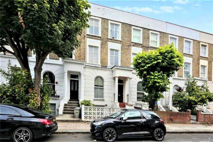 2 Bedroom Flat To Rent In Stanlake Road, London, W12