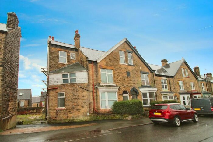 1 Bedroom Apartment To Rent In Cross Lane, Sheffield, South Yorkshire, S10