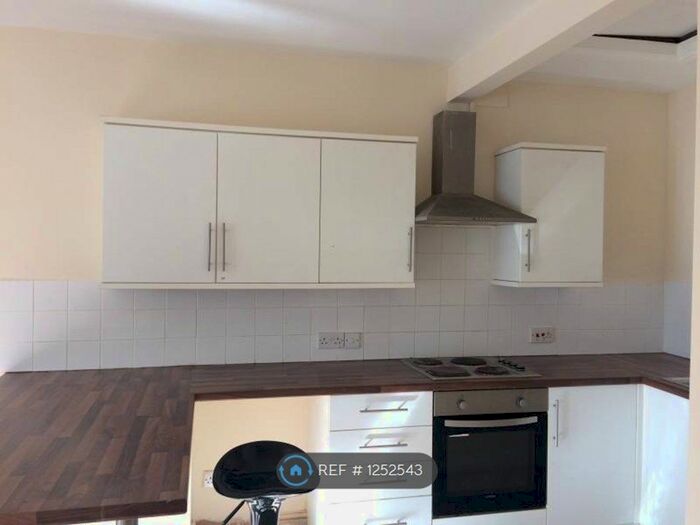 2 Bedroom Flat To Rent In White Hart Court, Market Rasen LN8