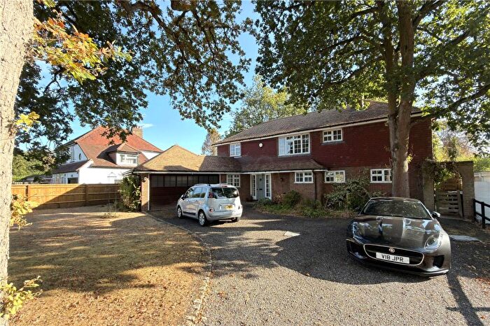 5 Bedroom Detached House For Sale In Berghers Hill, Wooburn Green, Buckinghamshire, HP10